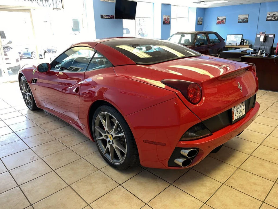2013 Ferrari California - Image 5 of 21