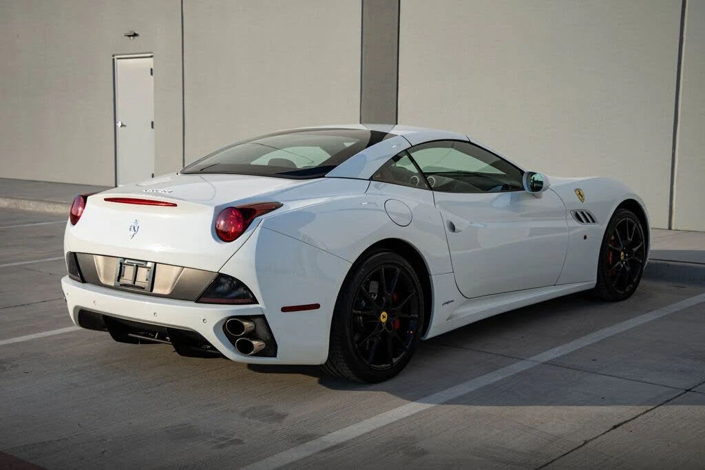 2013 Ferrari California - Image 12 of 31