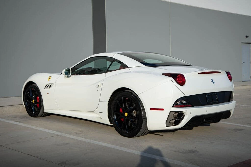 2013 Ferrari California - Image 10 of 31