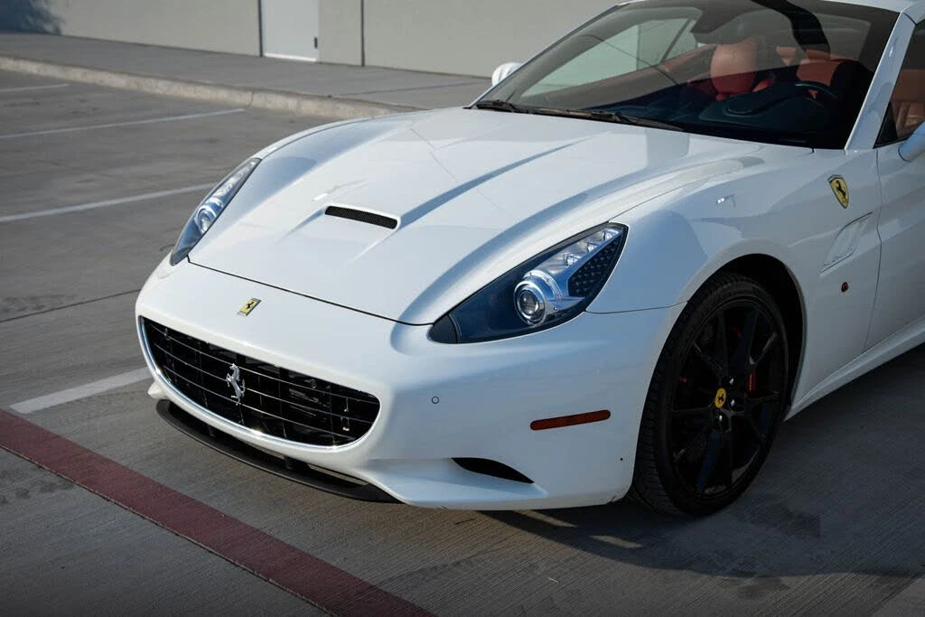 2013 Ferrari California - Image 9 of 31