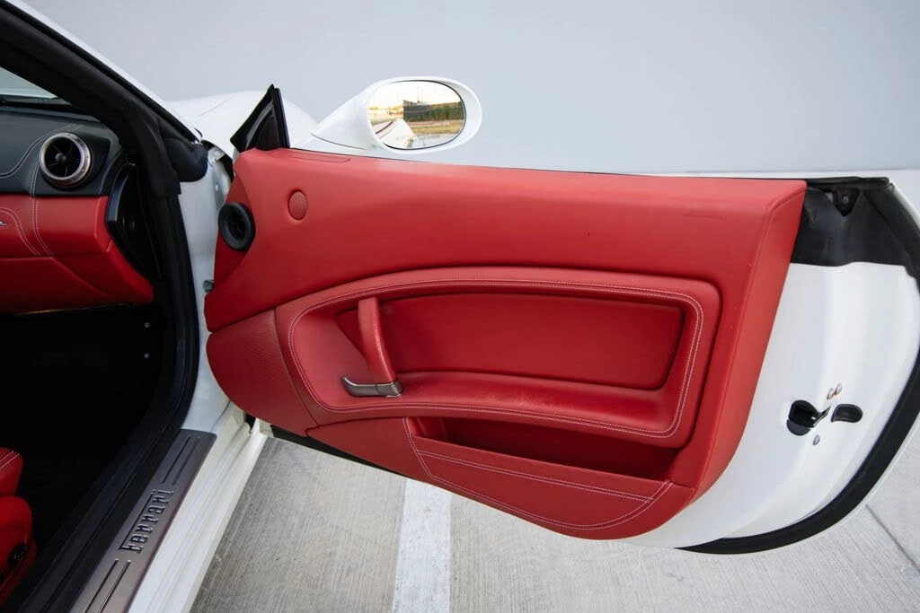 2013 Ferrari California - Image 28 of 31