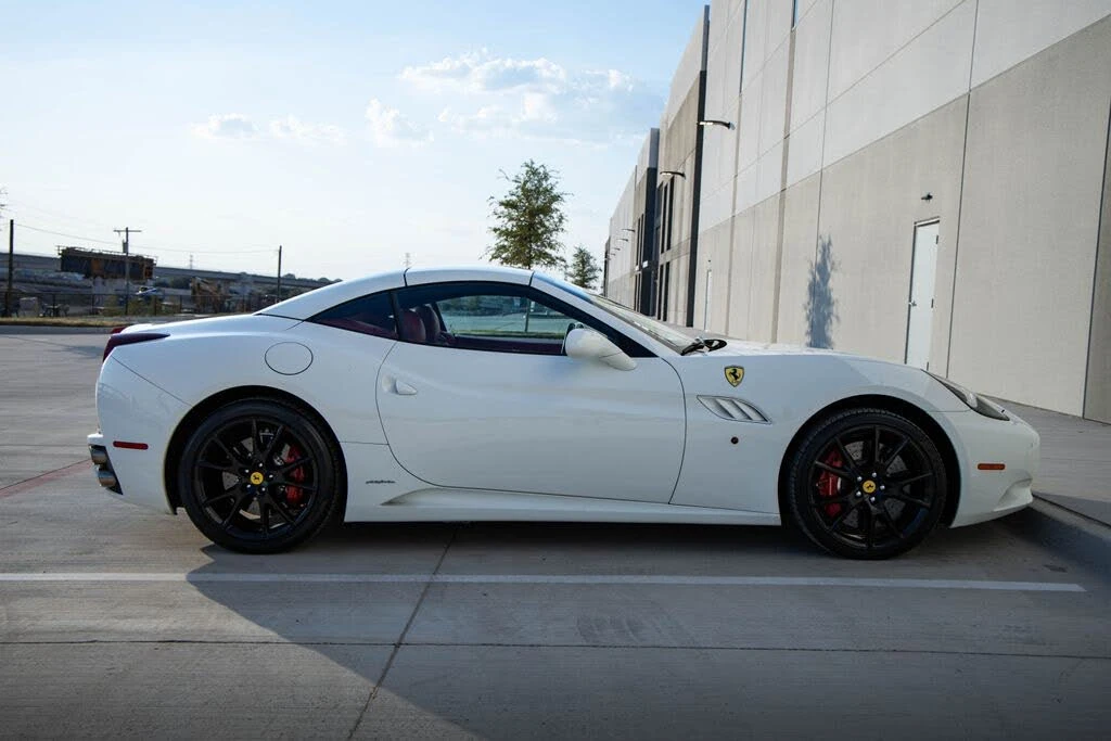 2013 Ferrari California - Image 14 of 31