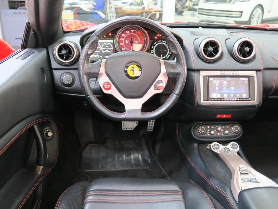2013 Ferrari California - Image 19 of 31