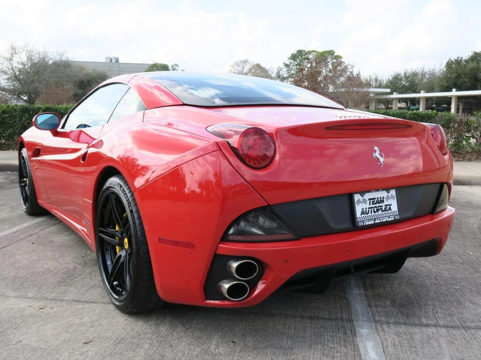 2013 Ferrari California - Image 7 of 31