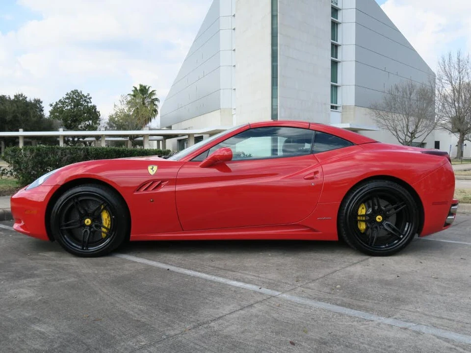 2013 Ferrari California - Image 4 of 31