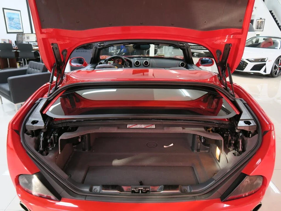 2013 Ferrari California - Image 28 of 31