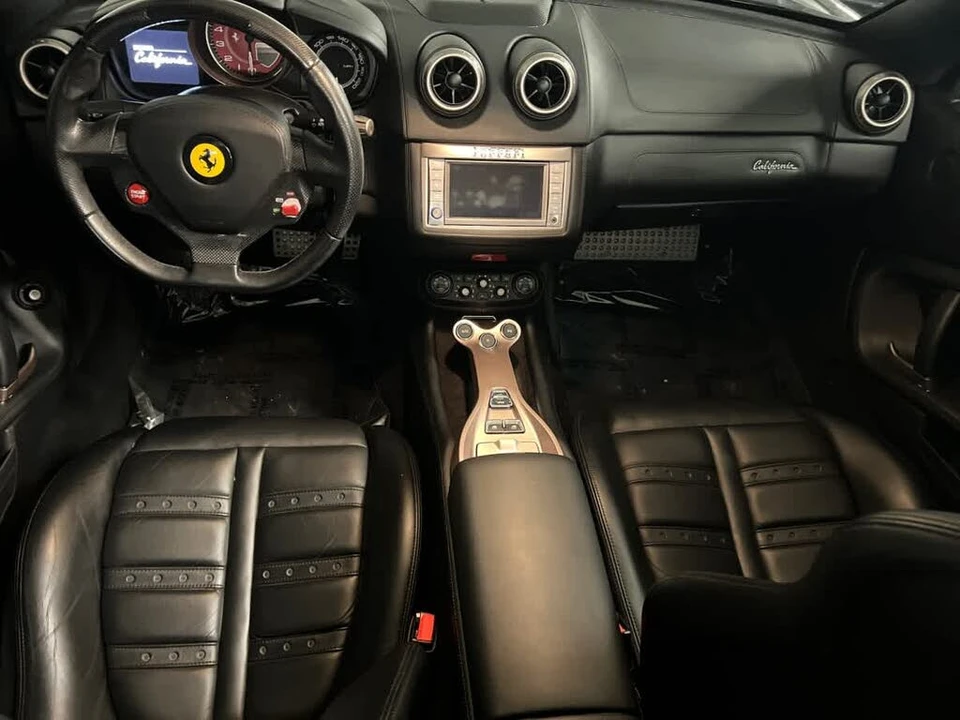 2013 Ferrari California - Image 15 of 31