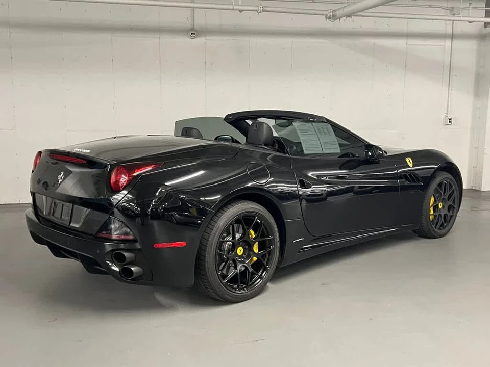 2013 Ferrari California - Image 13 of 31