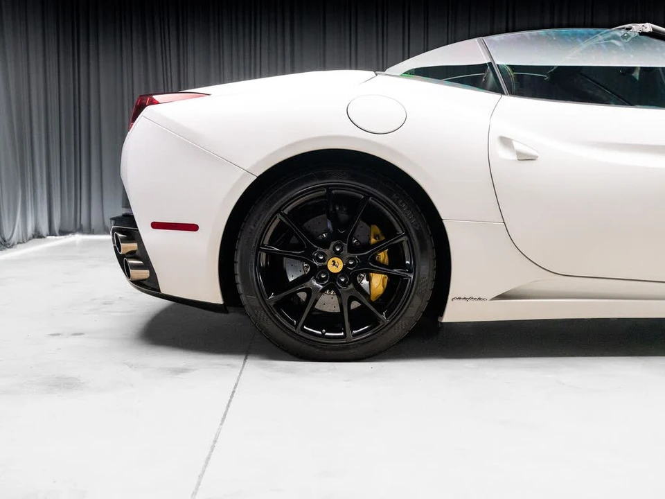 2013 Ferrari California - Image 29 of 31