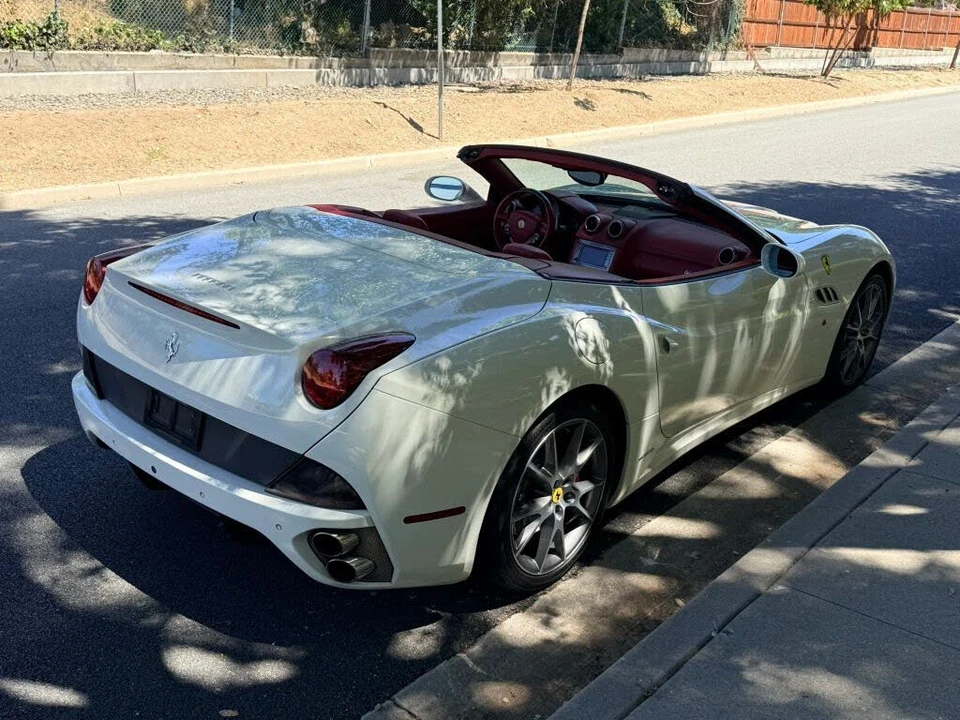 2013 Ferrari California - Image 9 of 31