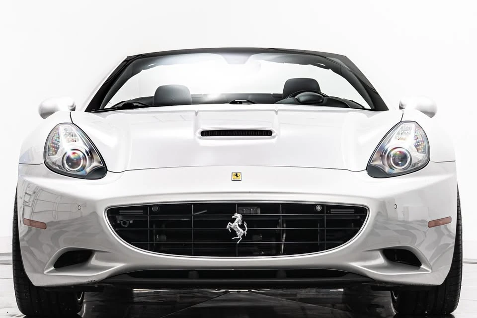 2013 Ferrari California 30 - Image 3 of 15
