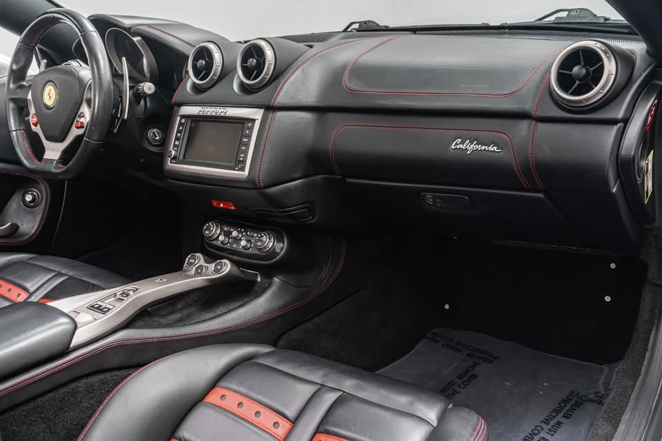 2013 Ferrari California 30 - Image 11 of 15