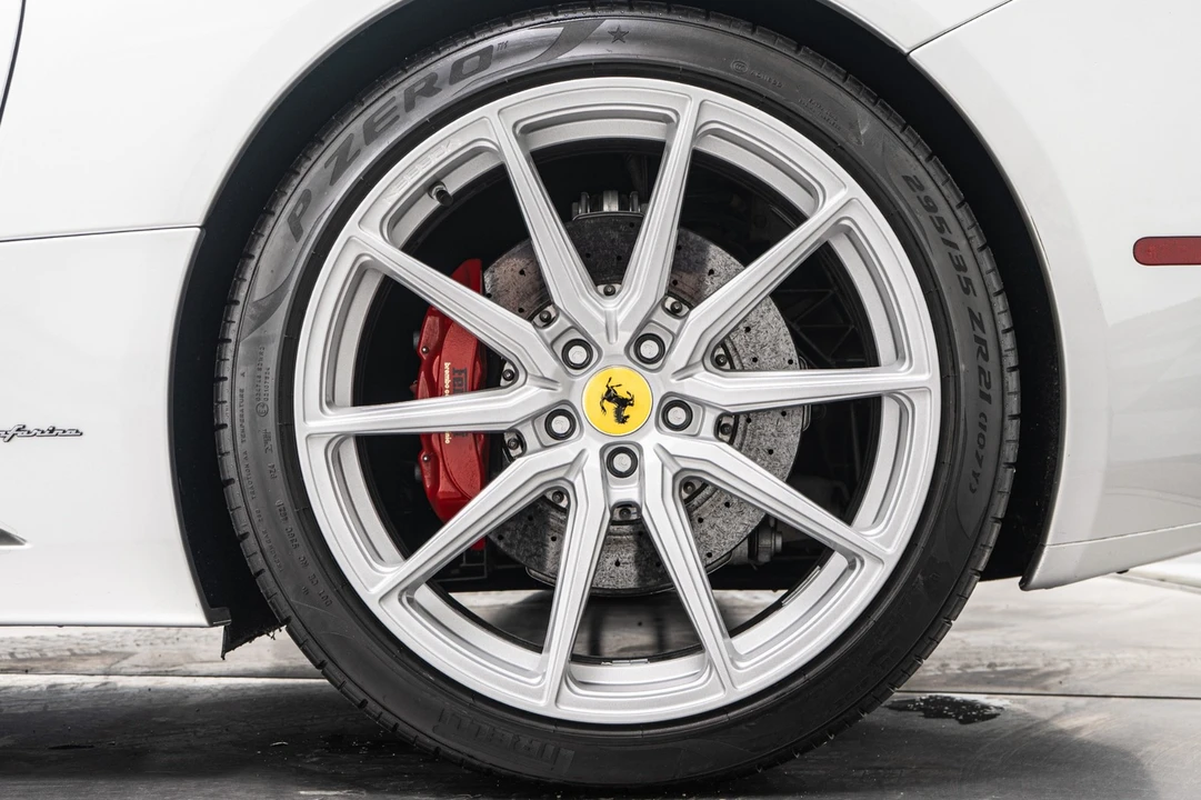 2013 Ferrari California - Image 11 of 21
