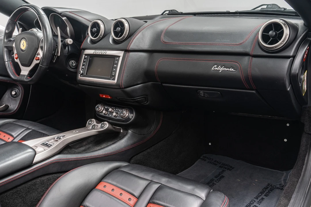 2013 Ferrari California - Image 14 of 21