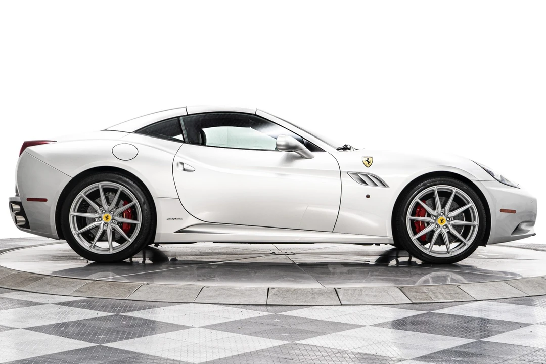 2013 Ferrari California - Image 18 of 21