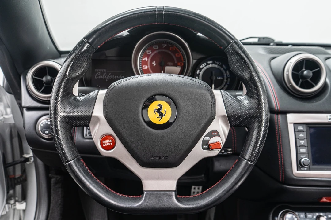 2013 Ferrari California - Image 15 of 21