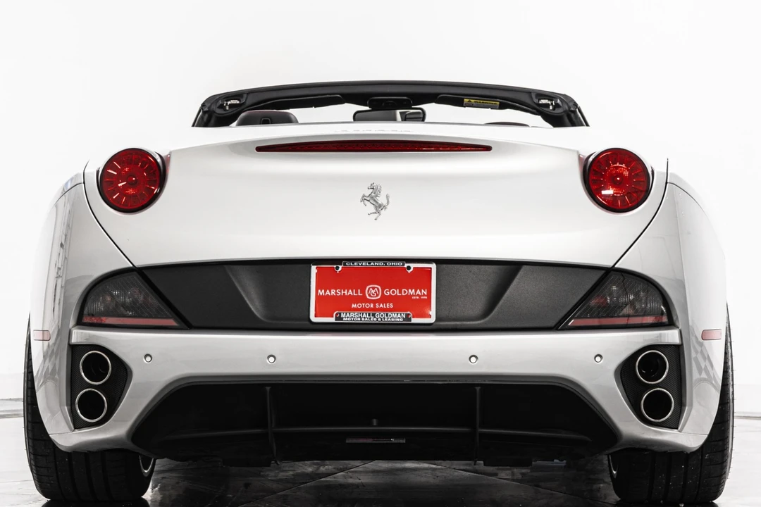 2013 Ferrari California - Image 8 of 21