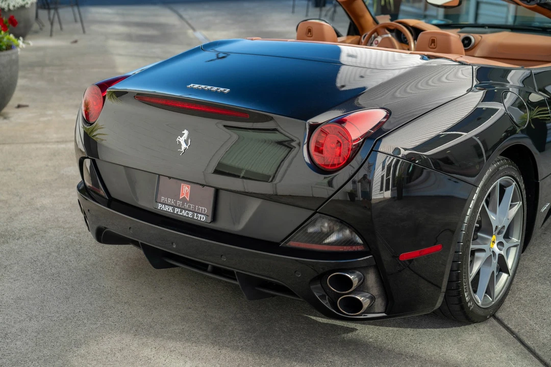 2013 Ferrari California - Image 5 of 31