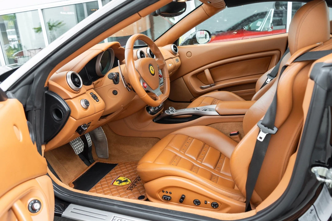 2013 Ferrari California - Image 23 of 31