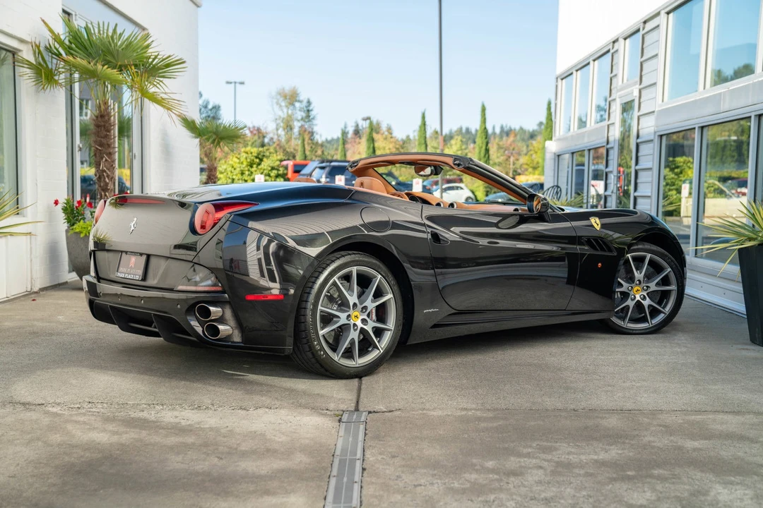 2013 Ferrari California - Image 6 of 31