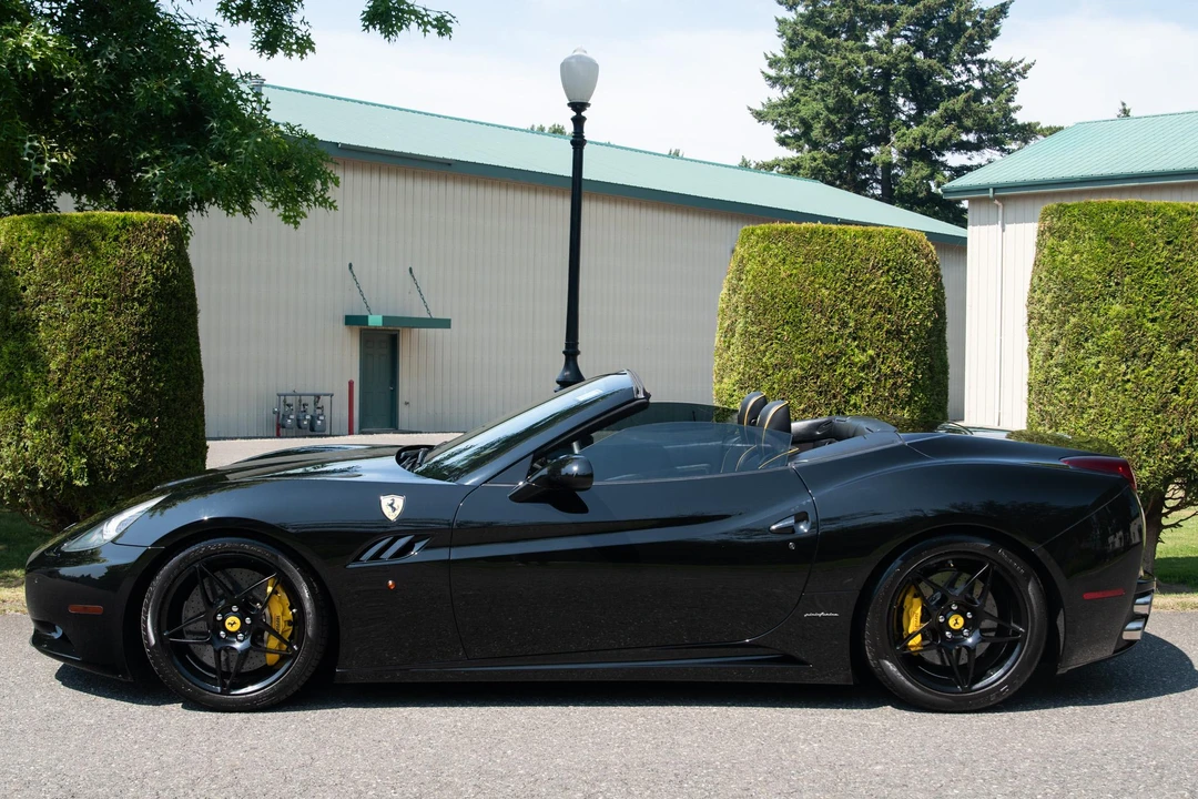 2013 Ferrari California - Image 13 of 31
