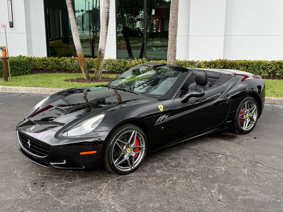 2013 Ferrari California - Image 20 of 21