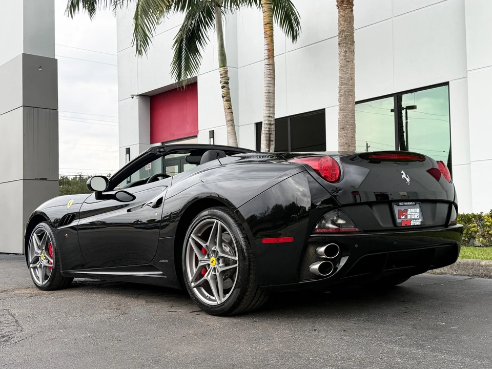 2013 Ferrari California - Image 13 of 21