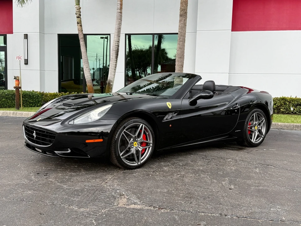 2013 Ferrari California - Image 18 of 21