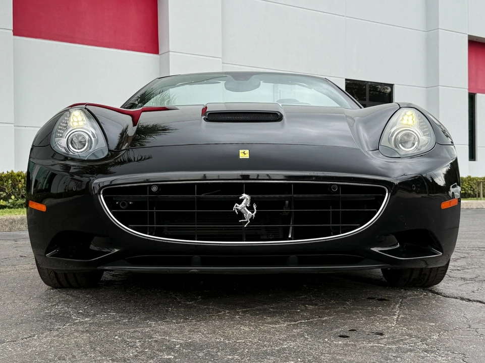 2013 Ferrari California - Image 11 of 21