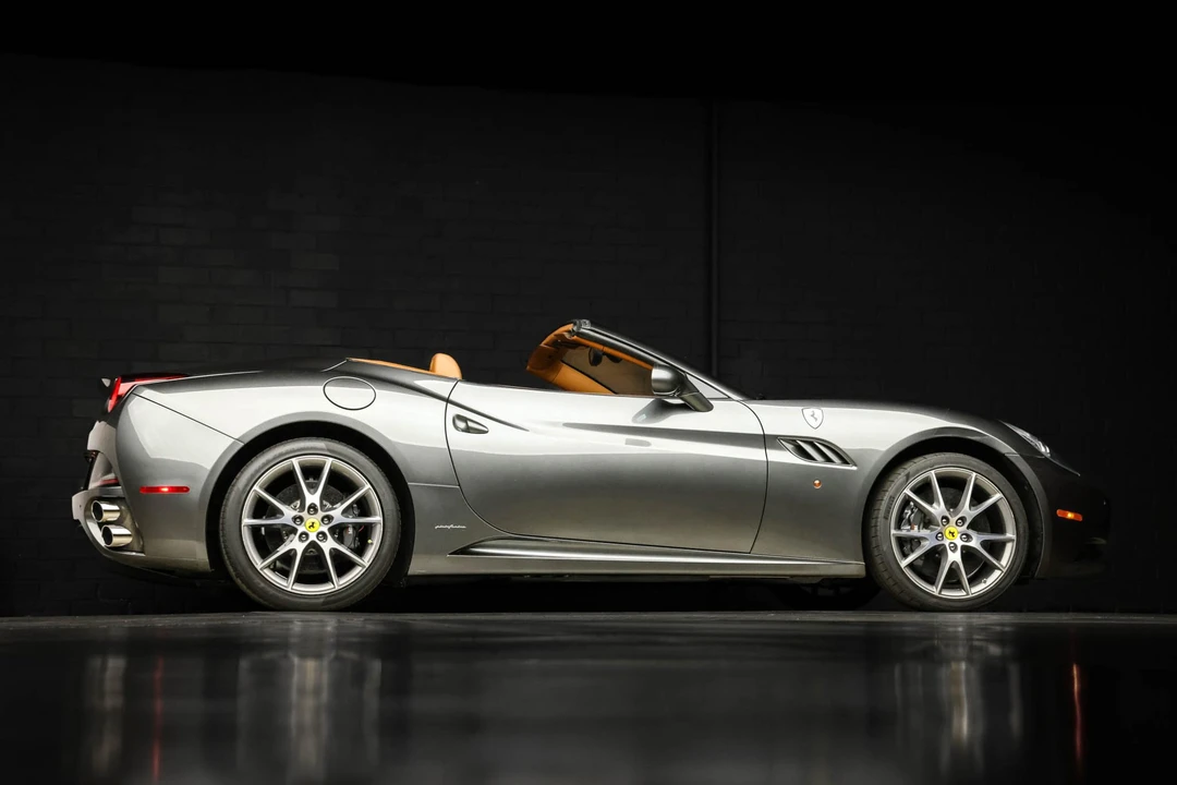 2013 Ferrari California - Image 17 of 31