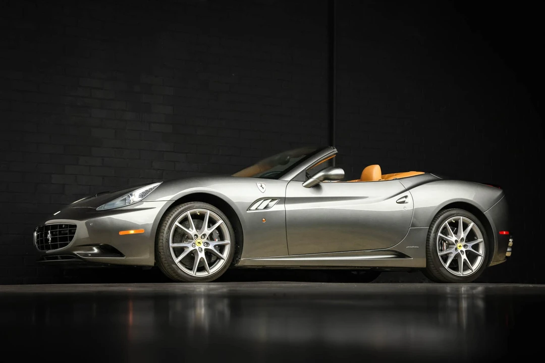 2013 Ferrari California - Image 2 of 31