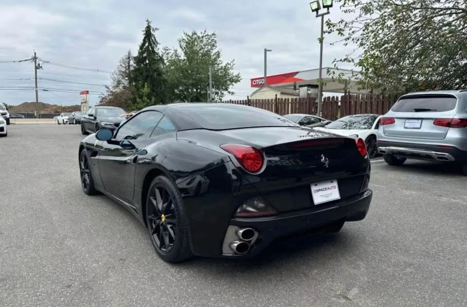 2013 Ferrari California - Image 10 of 10