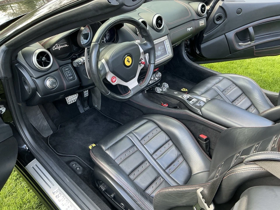 2013 Ferrari California - Image 6 of 15