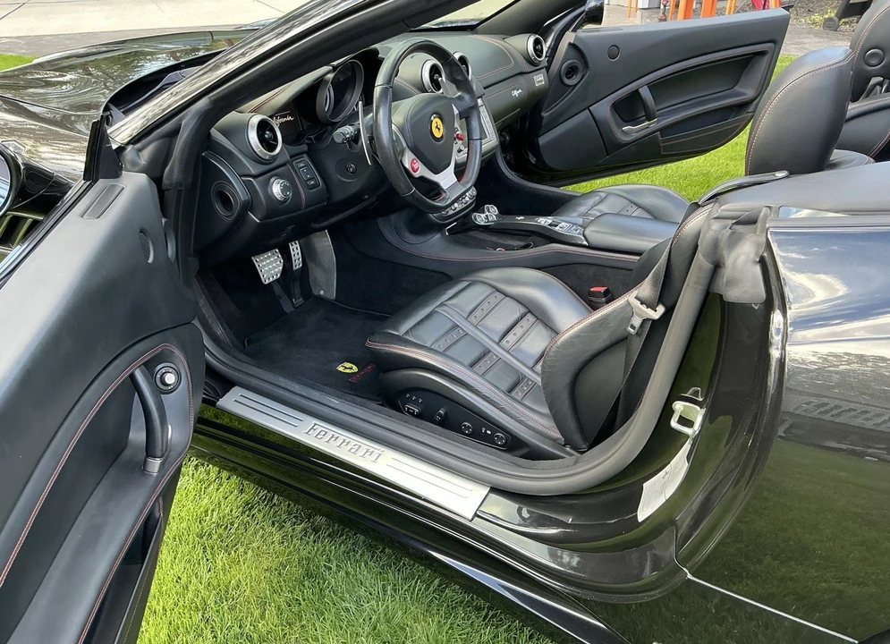 2013 Ferrari California - Image 7 of 15