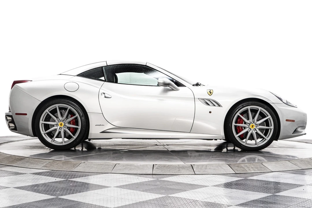 2013 Ferrari California - Image 18 of 21