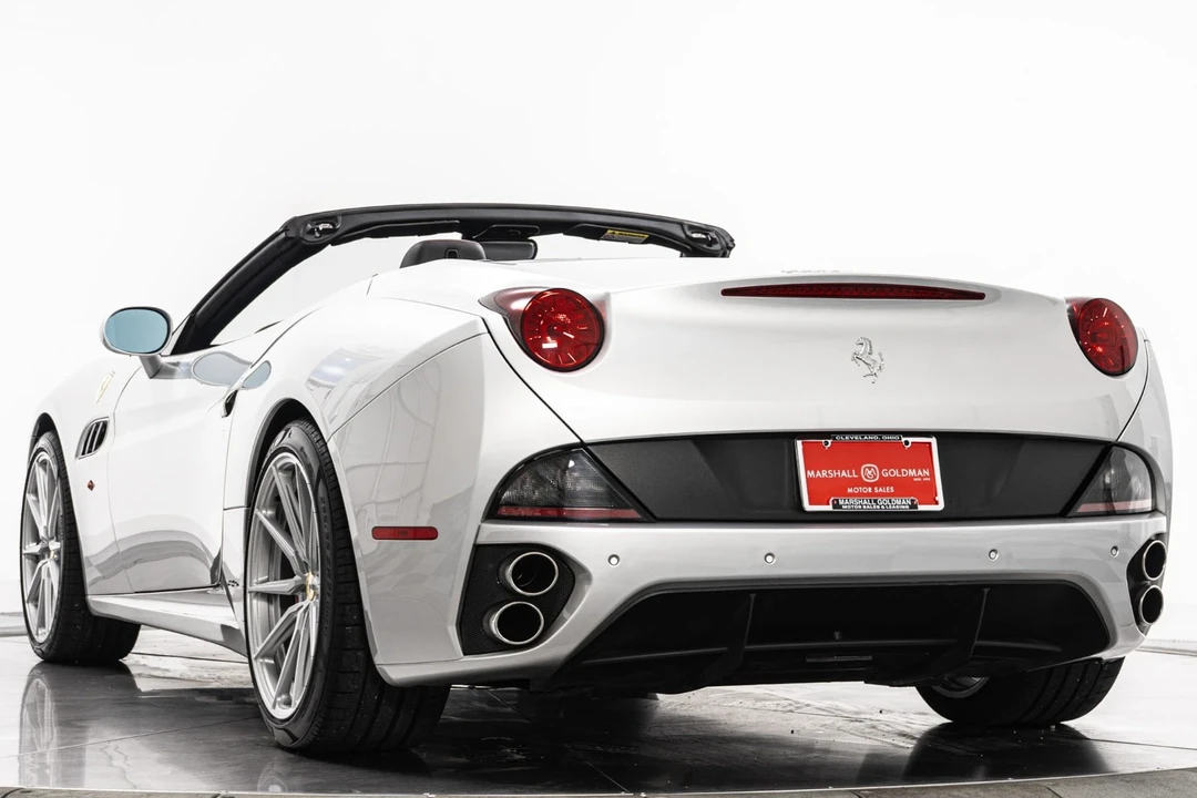 2013 Ferrari California - Image 7 of 12