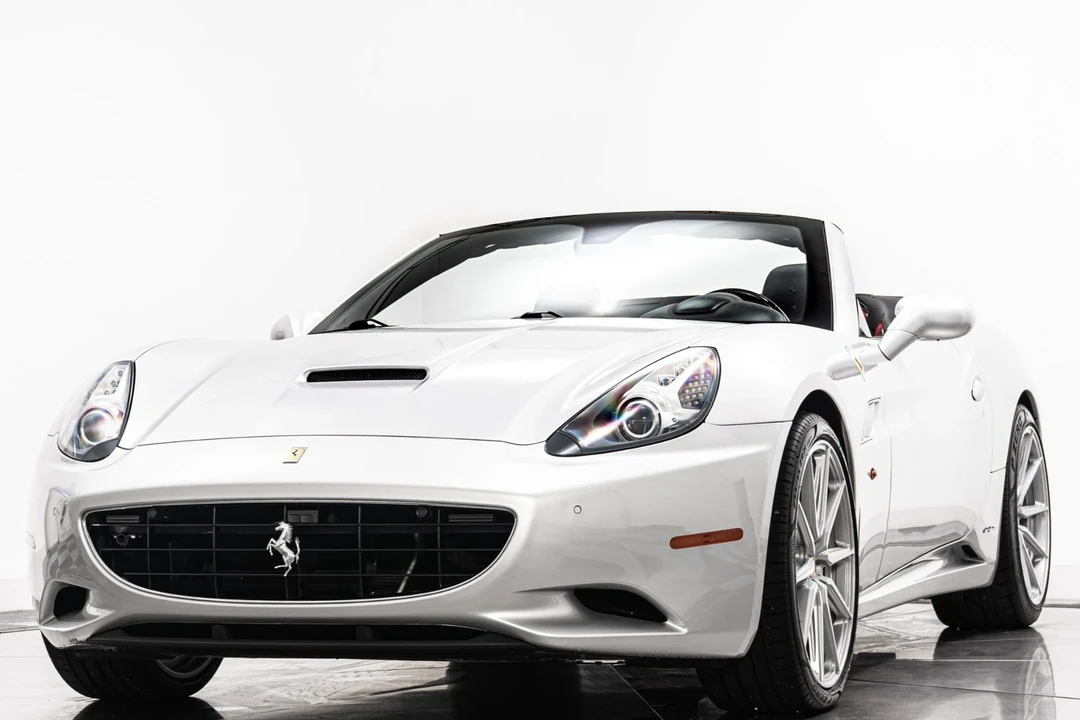 2013 Ferrari California - Image 5 of 12