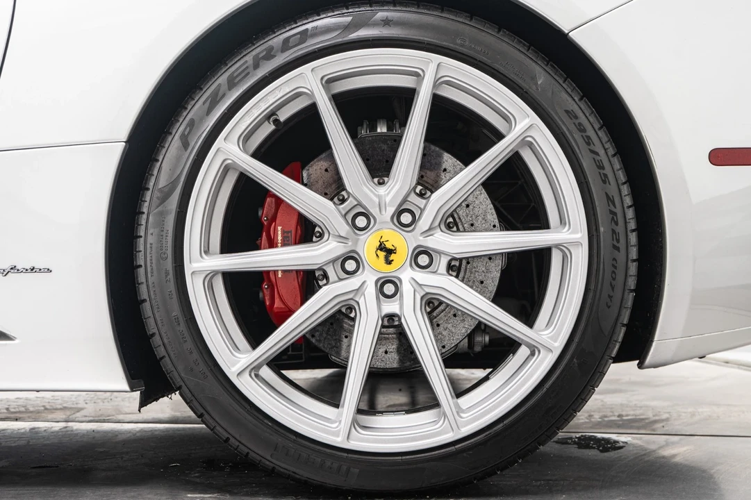 2013 Ferrari California - Image 11 of 12