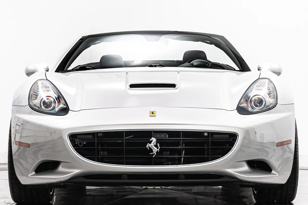 2013 Ferrari California - Image 4 of 12
