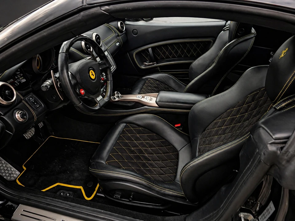 2013 Ferrari California - Image 8 of 10