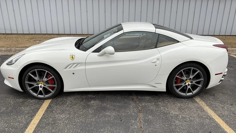 2013 Ferrari California - Image 25 of 31
