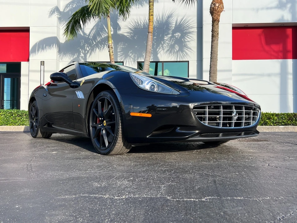 2013 Ferrari California - Image 4 of 31