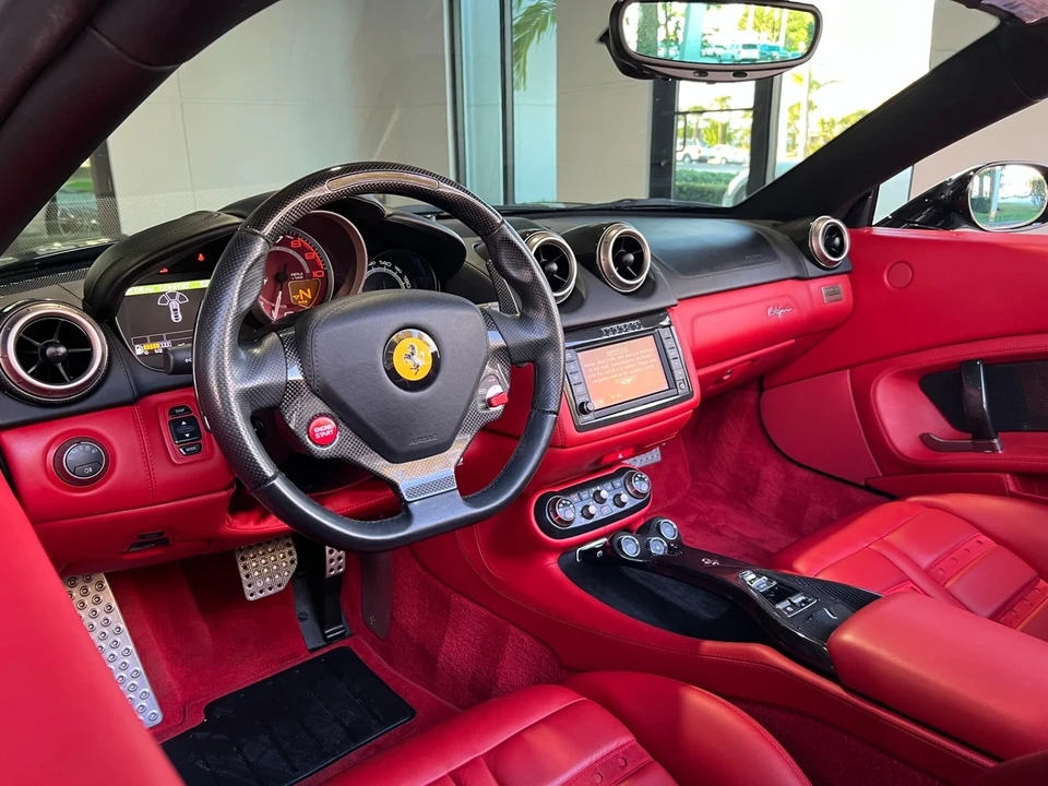 2013 Ferrari California - Image 18 of 21