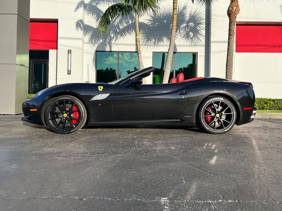 2013 Ferrari California - Image 7 of 21