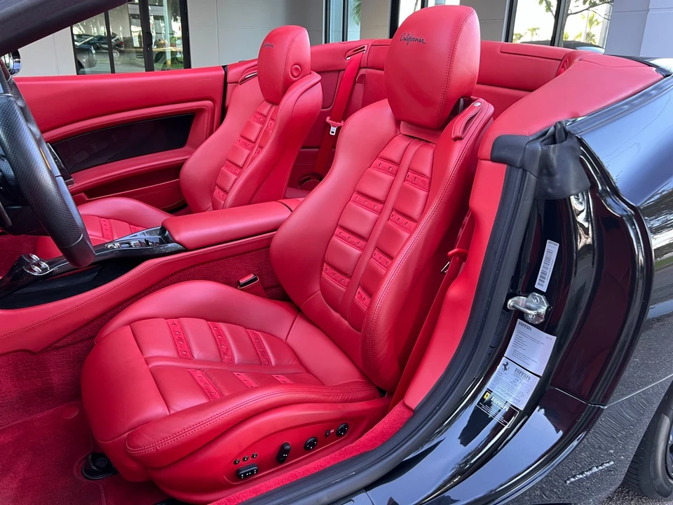 2013 Ferrari California - Image 12 of 31