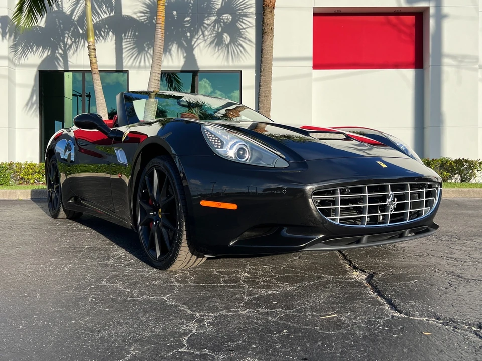 2013 Ferrari California - Image 17 of 31