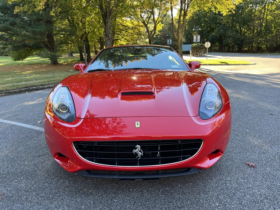 2013 Ferrari California - Image 6 of 12