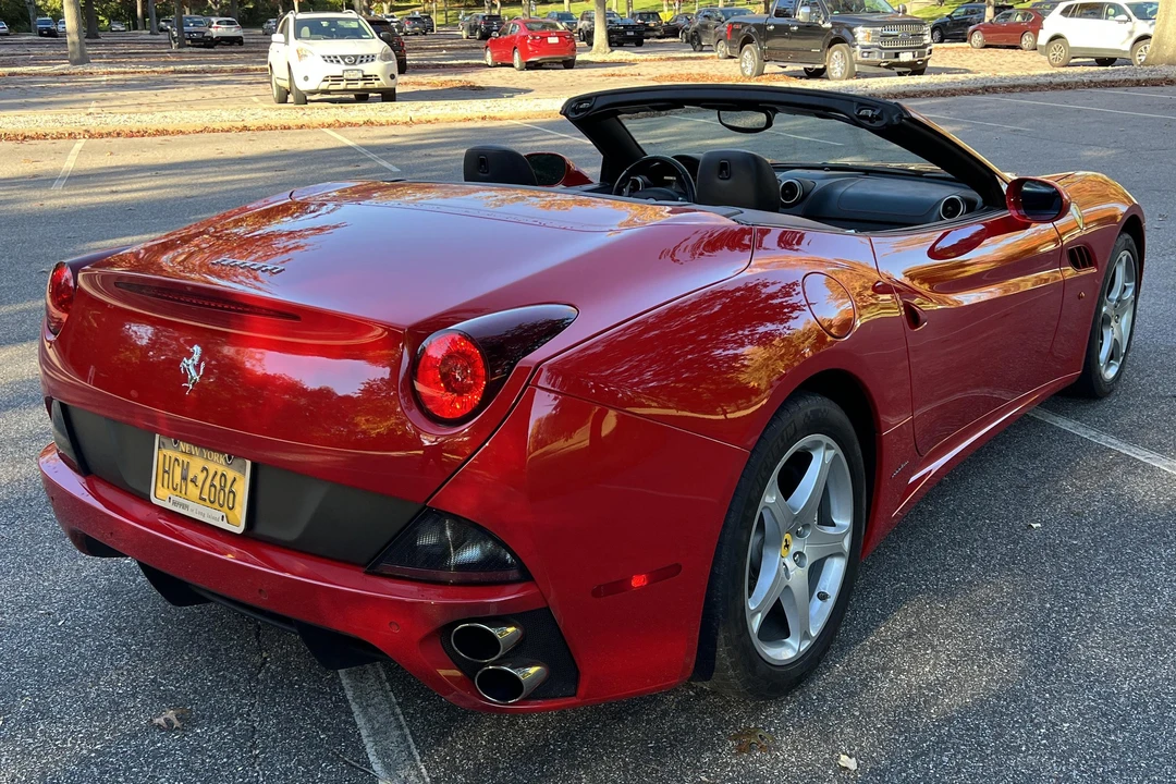 2013 Ferrari California - Image 4 of 12