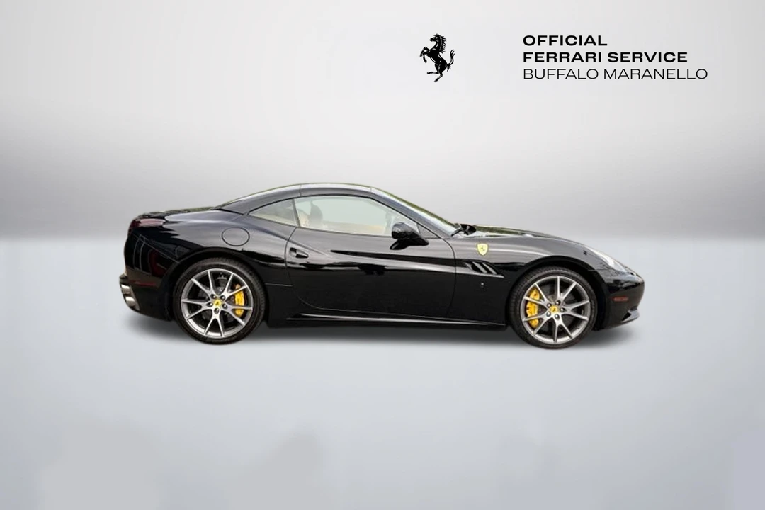 2013 Ferrari California - Image 13 of 31