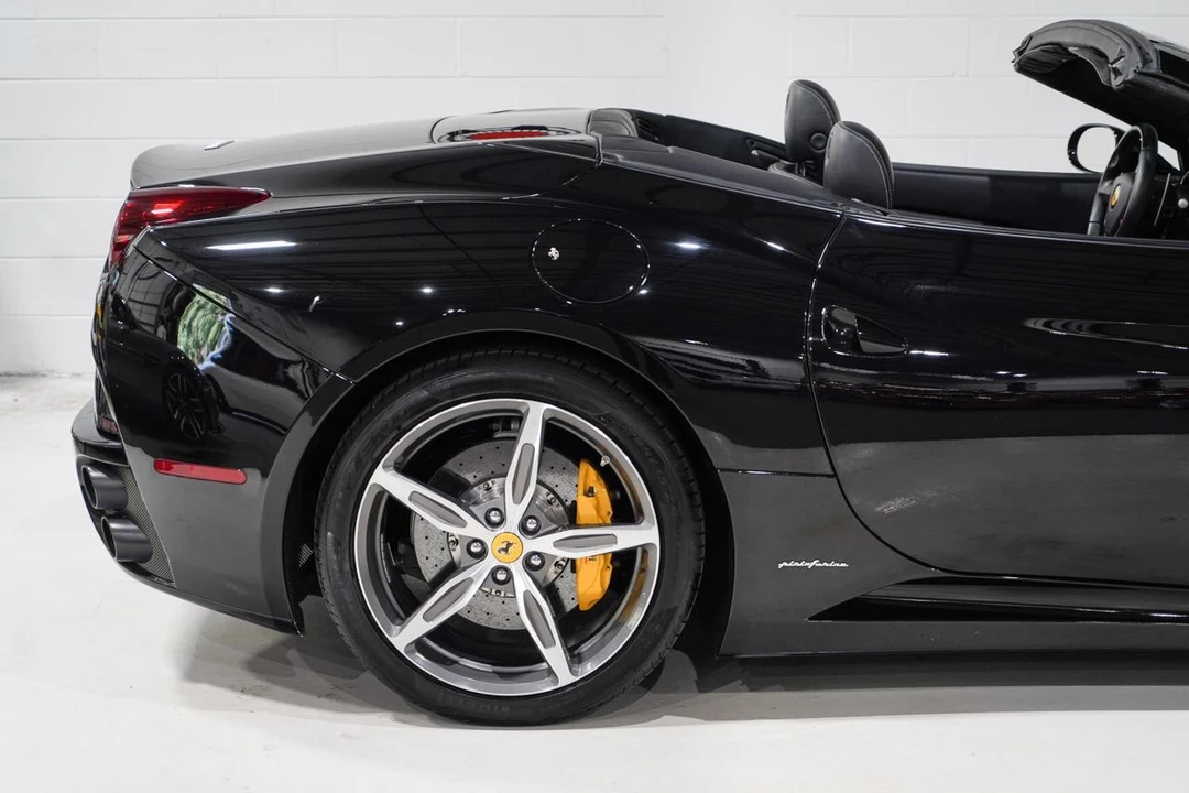 2013 Ferrari California - Image 19 of 21